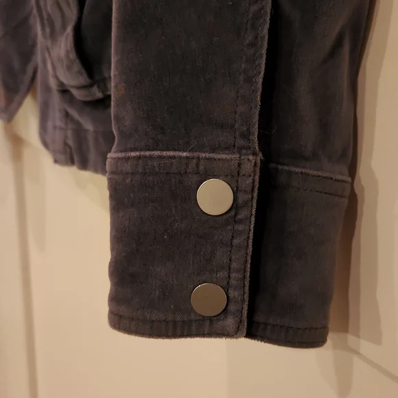 Jacket - Picture 4 of 10